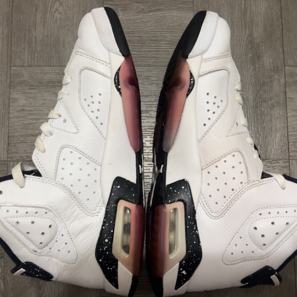 Air Jordan 6 Retro Reverse Oreo Size 7